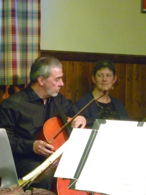 Cellist James Halsey and viola player Brenda Stewart